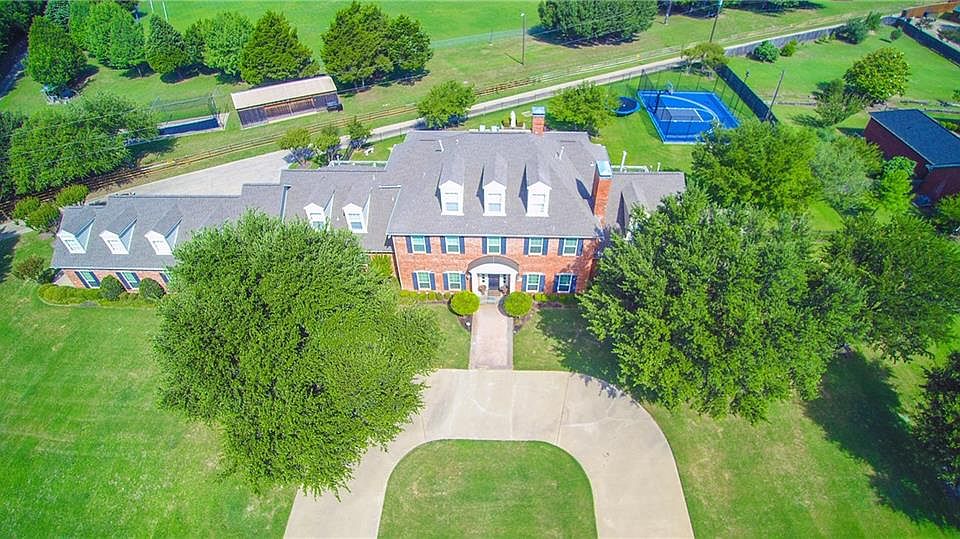 1st image of 213 Sunray Ln