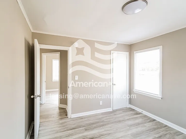 1572418_013_wm_-_bedroom_13524778.jpg