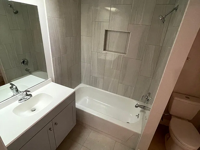 1918 Crystal Grove Dr #1918 — Photo 10