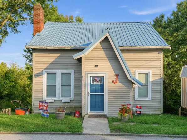 63 Bentley Ct, Mount Olivet, KY 41064