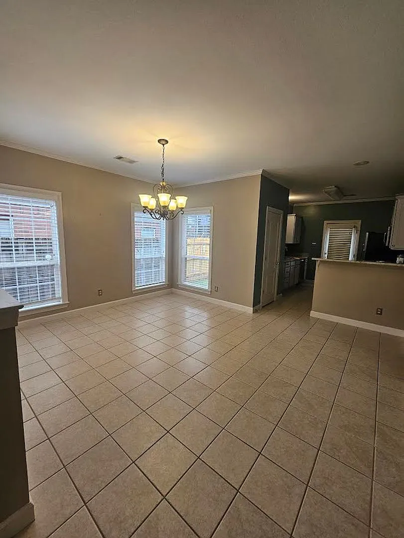 Adorable 3bd Home in Cozy Cordova Neighborhood — Photo 3