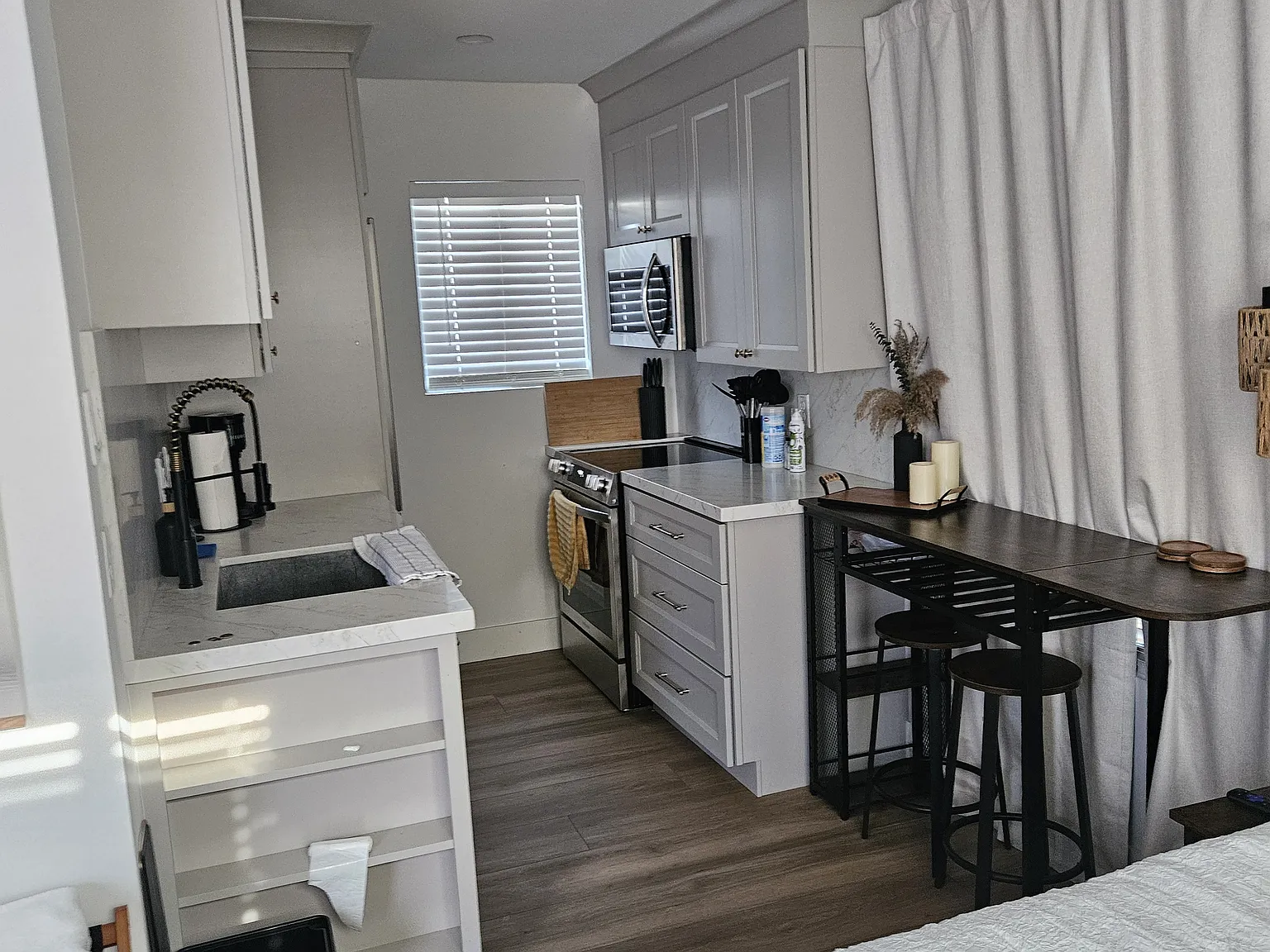 Studio, 265 sqft, $1,400 — Photo 3