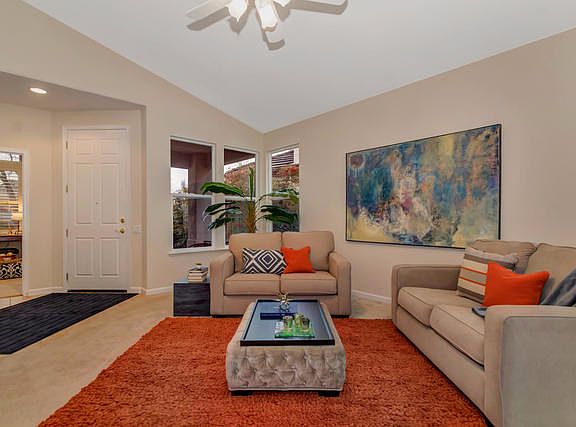 5th image of 18 Watershore Cir