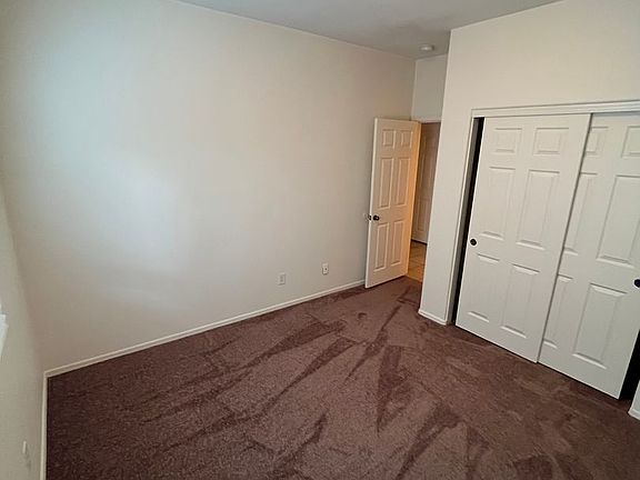 5th image of 4443 E County Down Dr