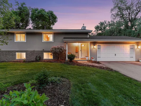 4947 Green Valley Rd, Minnetonka, MN 55345