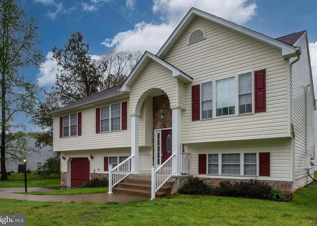 5 bed, 2541 sqft, $900 — Photo 2