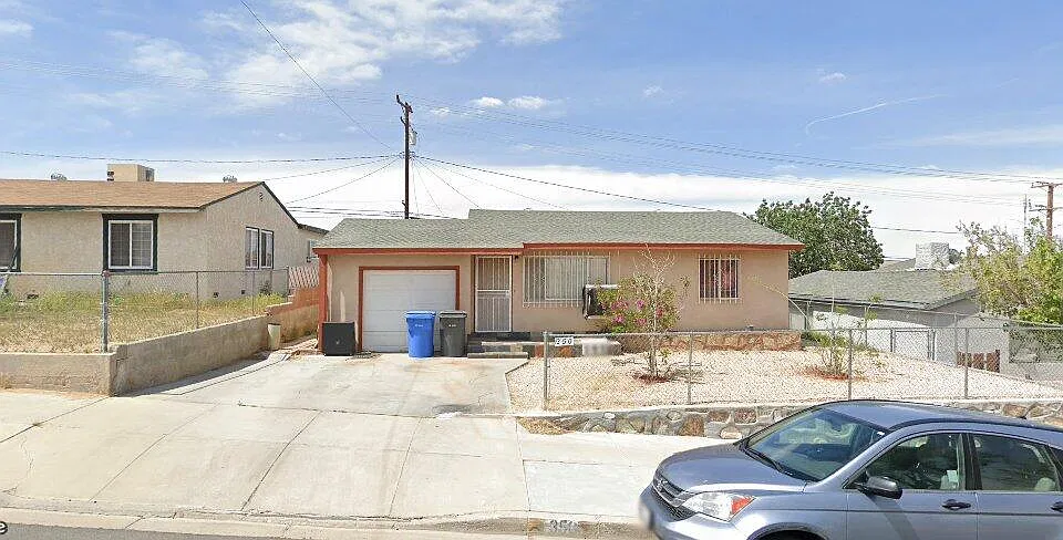 350 S Lillian Dr