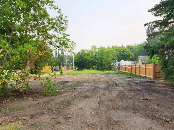 5113 52nd Ave, Elk Pt, AB T0A 1A0