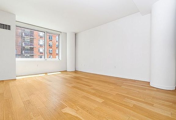 3rd image of 515 9th Ave #6R