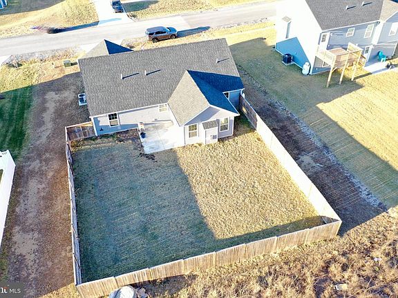 3rd image of 180 Sanibel Way