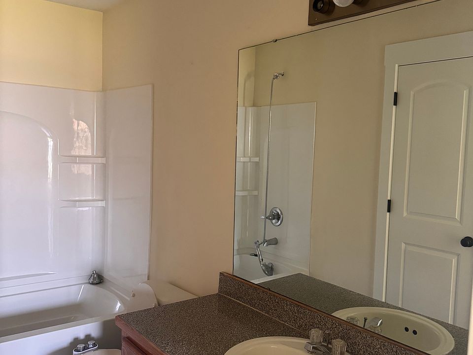1st image of 209 W Summit St #B