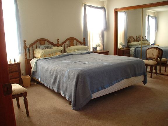 3rd image of 7305 Rosewood Ct NW
