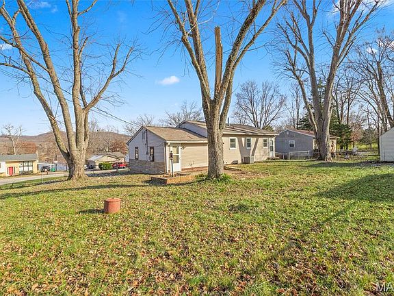 3rd image of 8561 W Shore Dr
