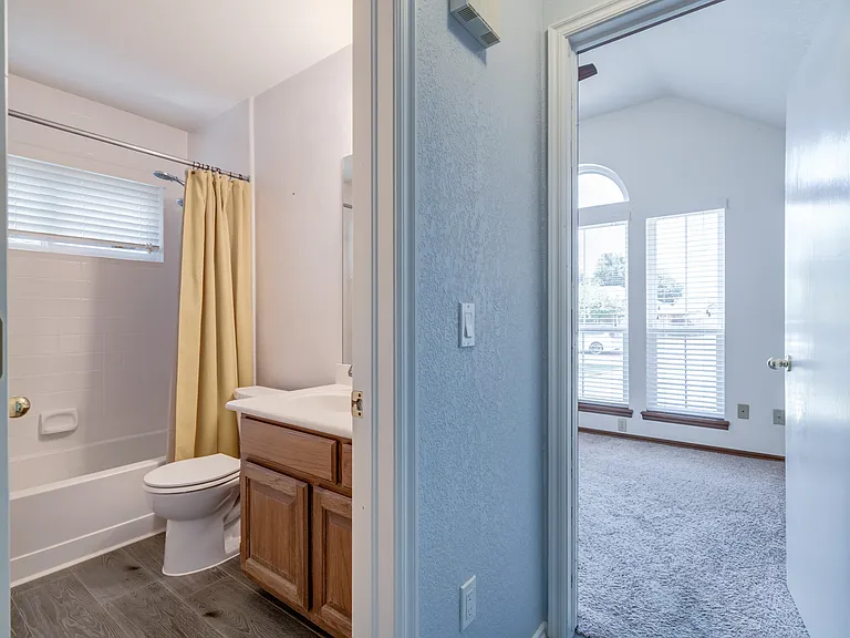 1908 Joseph Dr — Photo 13