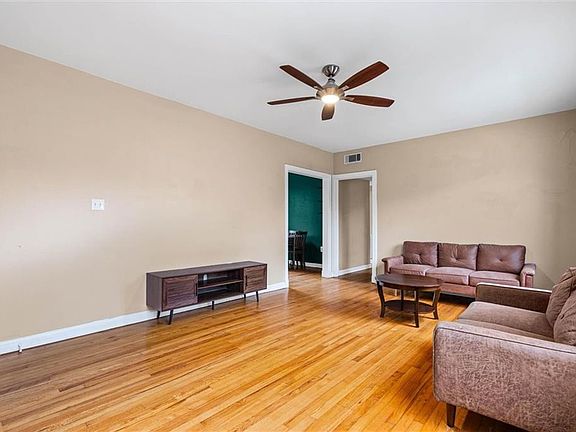 5th image of 214 Upham St Unit 10C