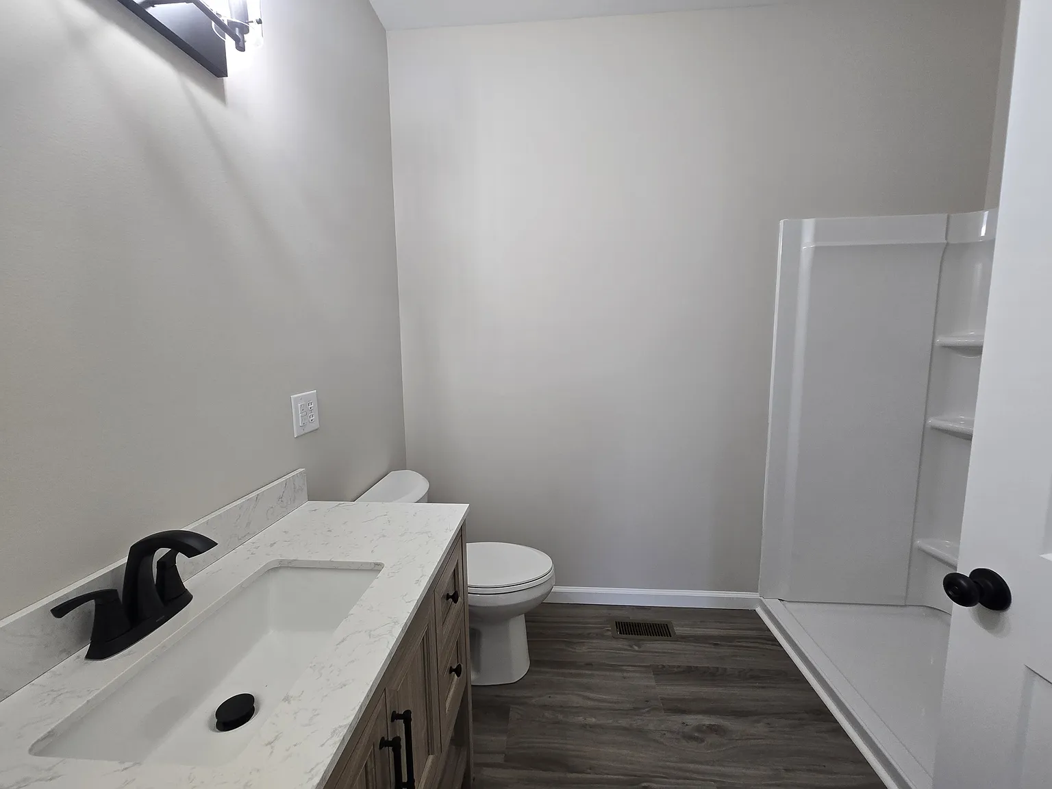 2 bed, 950 sqft, $2,000 — Photo 3