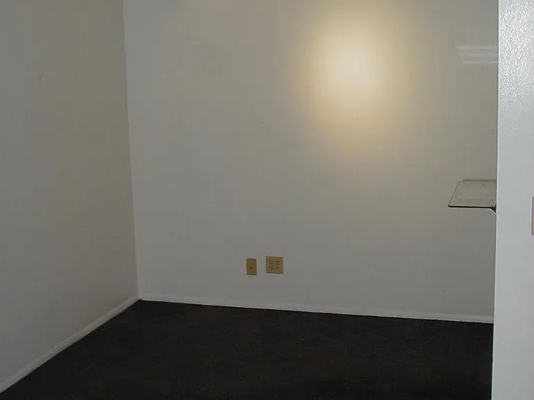 745 N Throop St #G — Photo 5