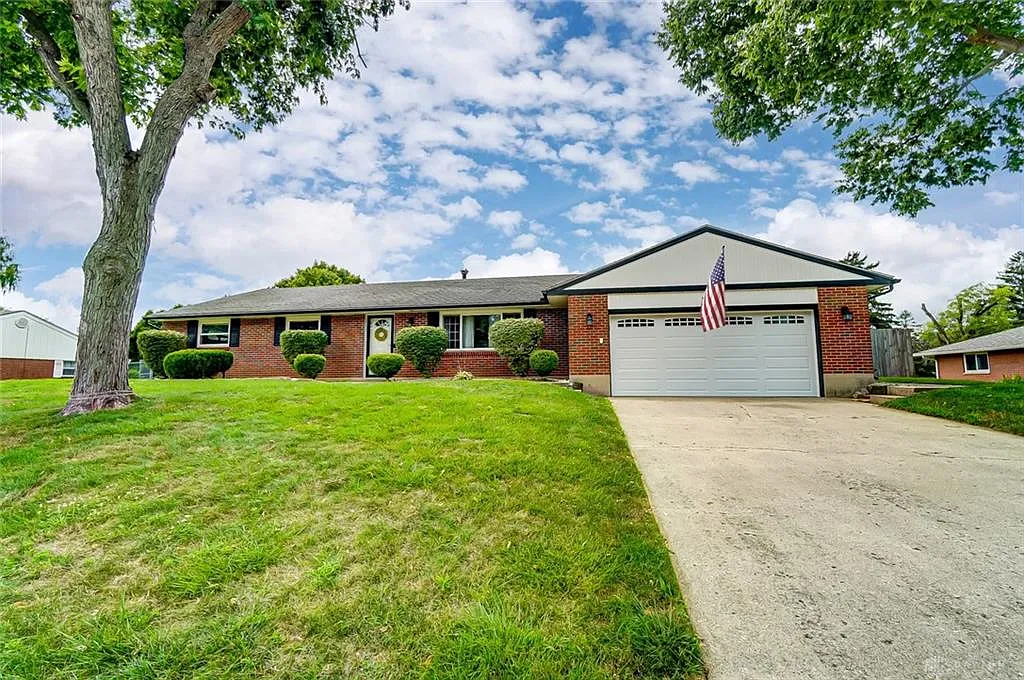 305 Beechgrove Dr photo 1