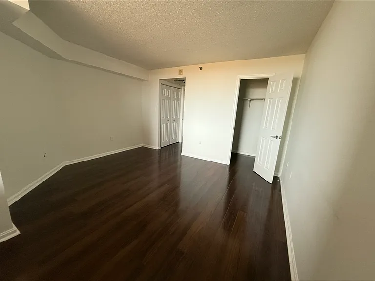 10101 Grosvenor Pl #2008 — Photo 19