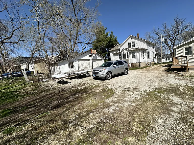 205 E Phoenix Ave #1 — Photo 5