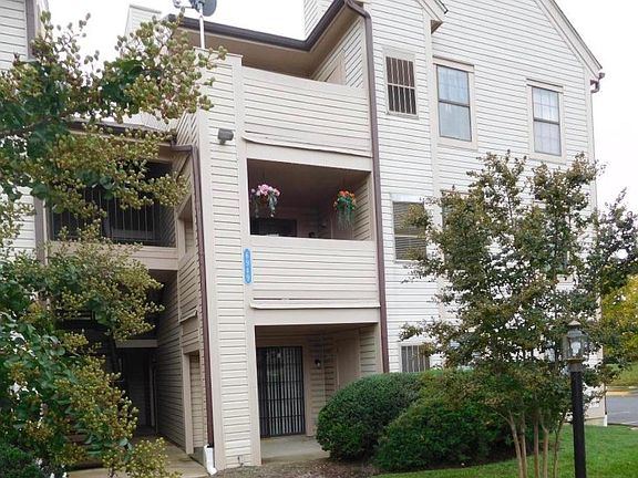 4th image of 6949 Mary Caroline Cir #B