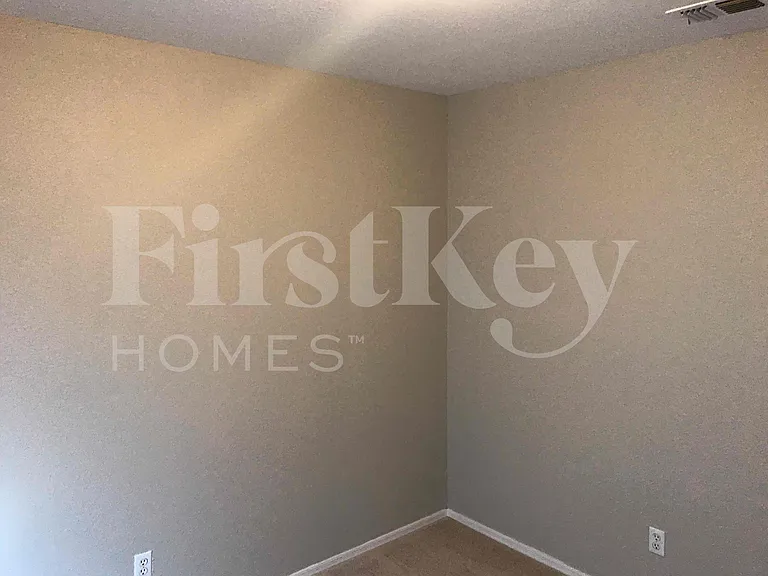 3313 N 85th Ln — Photo 7