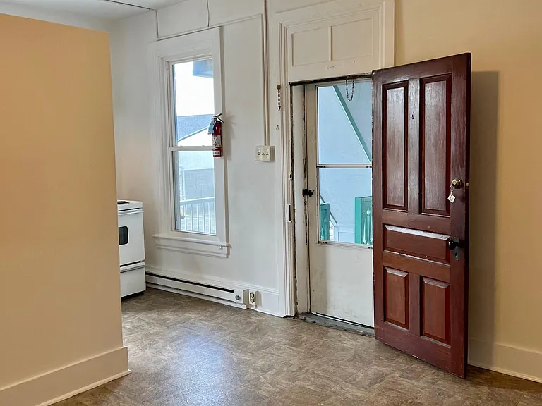 326 Hellam St #2F — Photo 9