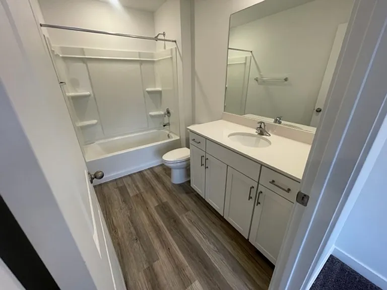 3362 E Elkhorn Ln — Photo 8