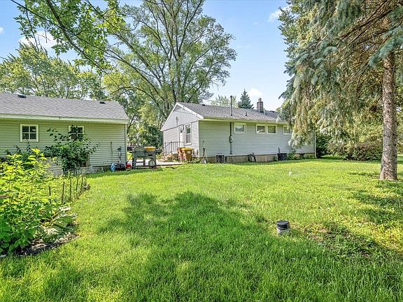 5th image of 1204 Van Stone Dr