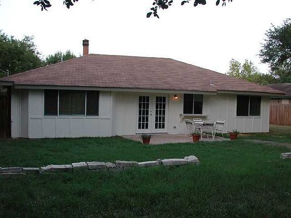3rd image of 2501 S Celia Dr
