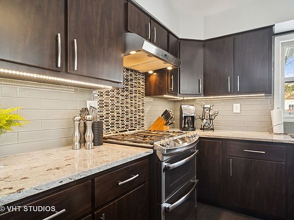 5th image of 304 S Kenilworth Ave