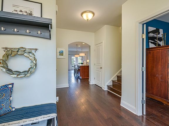 3rd image of 4961 Maxwell Landing Dr