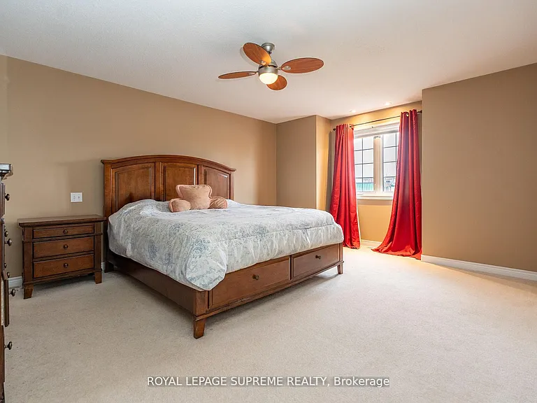 31 1/2 Thorold Rd E — Photo 17