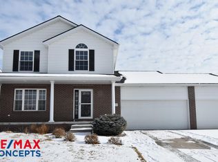 7420 Helen Witt Dr, Lincoln, NE 68512
