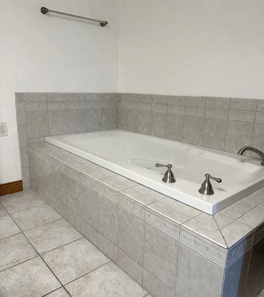 2 bed, 1650 sqft, $1,575 — Photo 2
