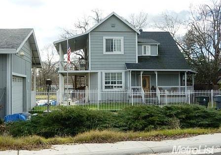 2nd image of 3680 Emerson St