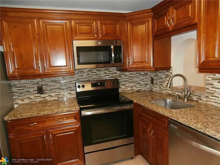 7830 NW 33rd St #206 — Photo 5