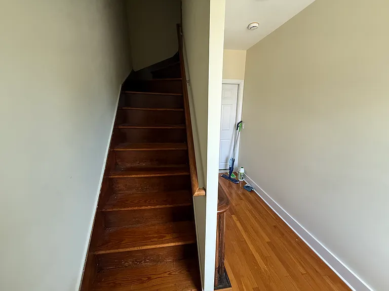 15 Newton Ave #3 — Photo 5