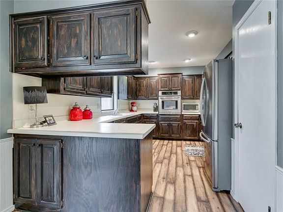 2nd image of 3112 Crown Feathers Dr
