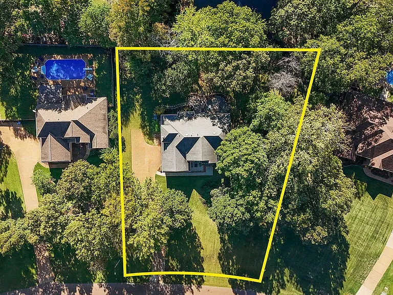 2535 Appleton Dr — Photo 16