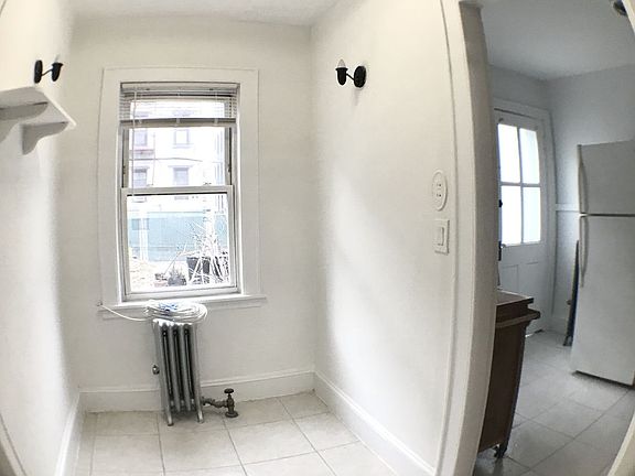 5th image of 2120 28th Ave