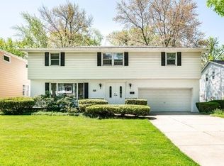 170 Cherrywood Dr, Williamsville, NY