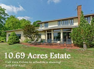 51 Longview Dr, Chatham, NY 12037