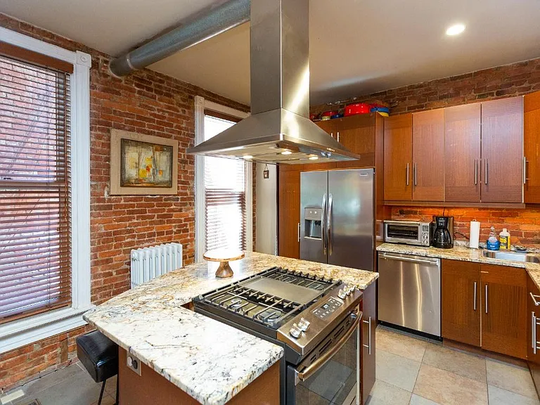619 P St NW — Photo 15
