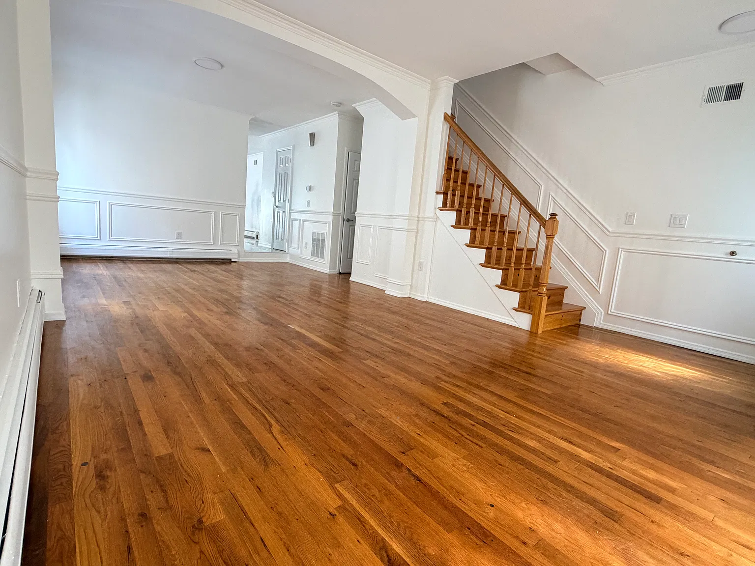 3 bed, 1584 sqft, $3,700 — Photo 4