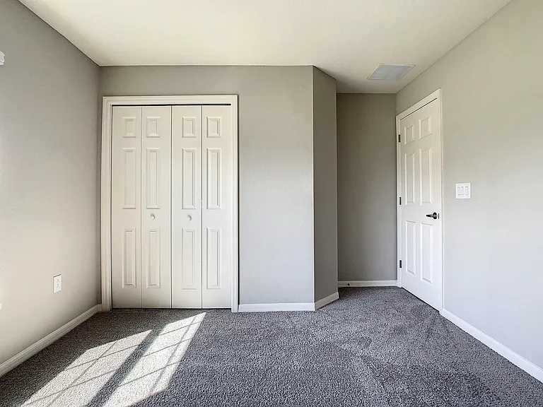 4466 Hummingbird Ln — Photo 12
