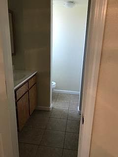 Downstairs half bath_08182017