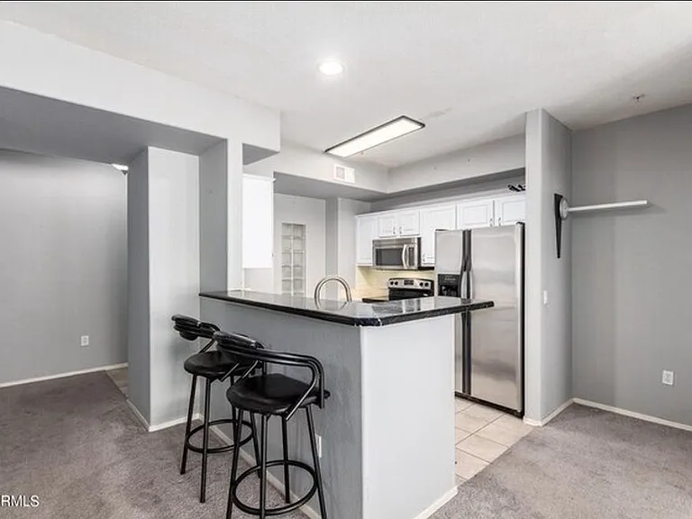 420 W 1st St #219 — Photo 7