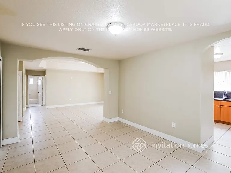 4390 SW 159th Ave — Photo 7