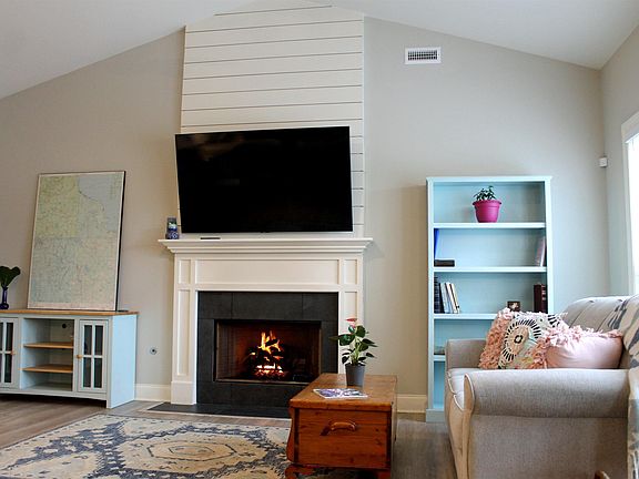 4th image of 40A Dendy St